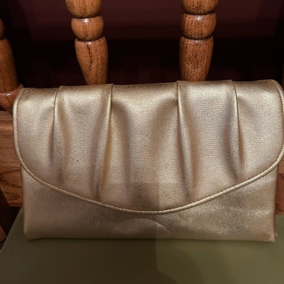 Gold clutch - Picture 1 of 2